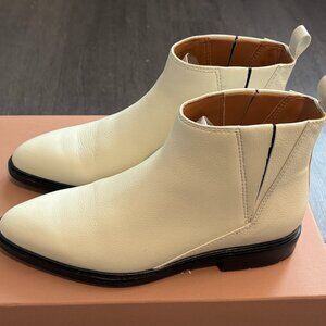Via Spiga Luxury Milk White Ankle Bootie Sz 6.5 incl box&dust bag